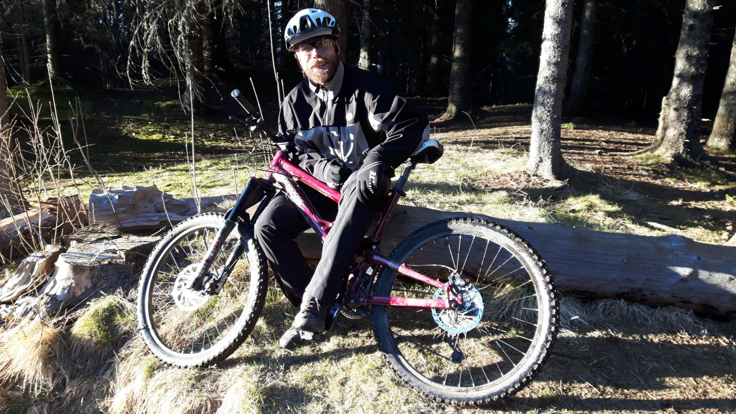 Håkon with his mountain bike